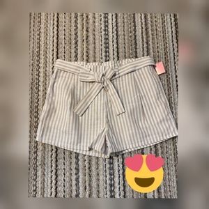 NEW - Beautiful Shorts